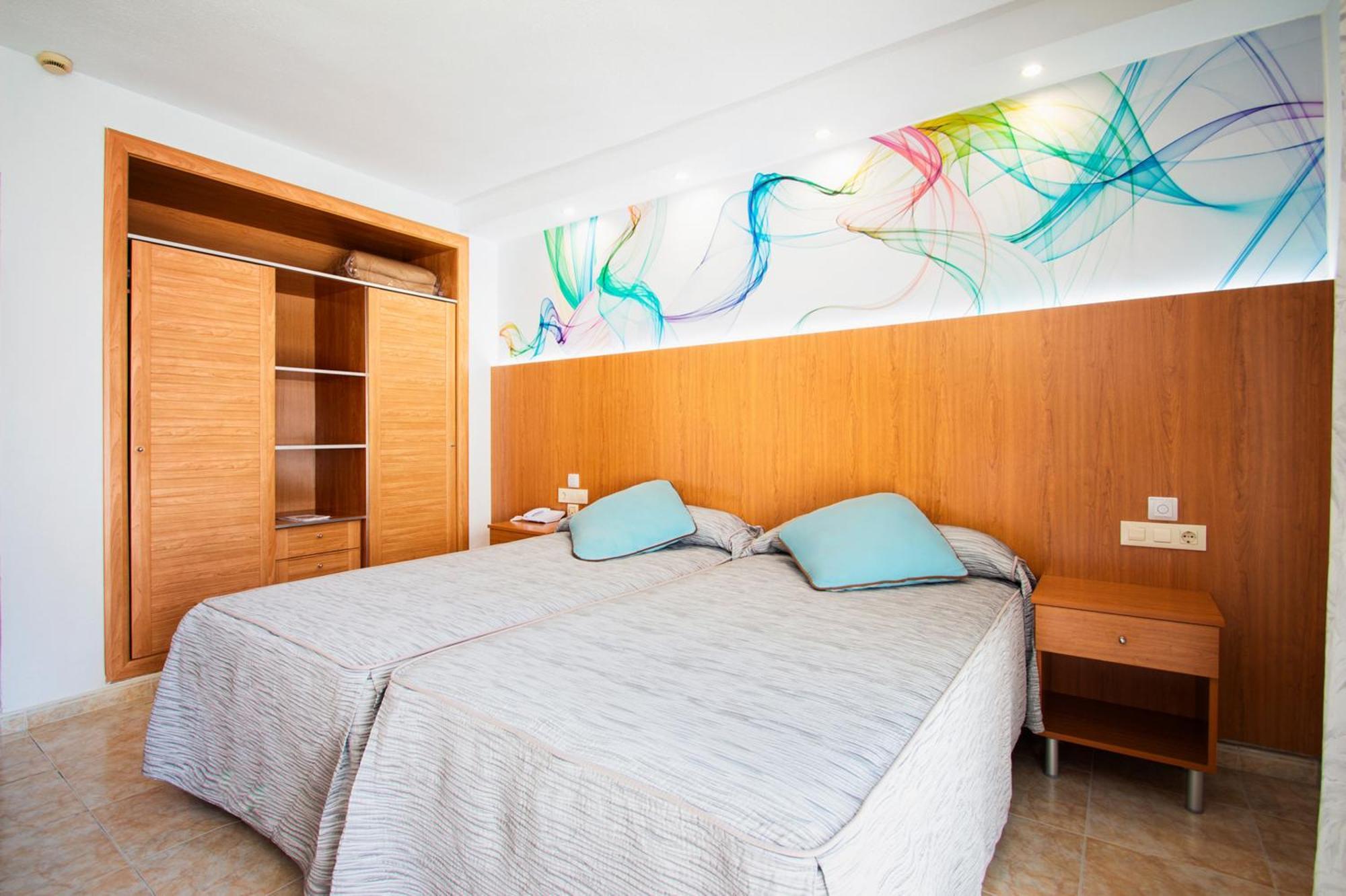Hotel Servigroup Castilla 베니돔 객실 사진
